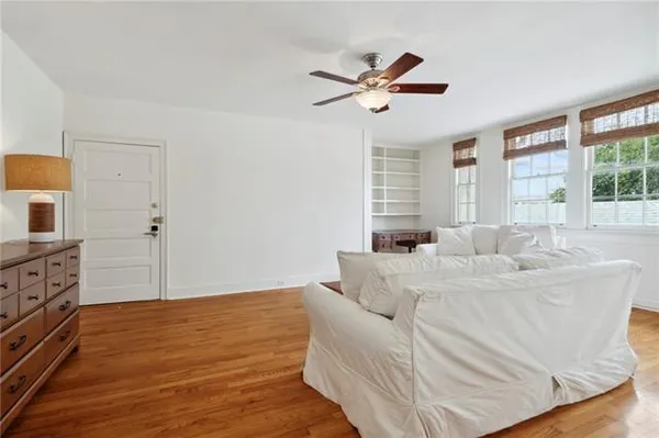 $1,900 | 4239 St Charles Avenue, Unit K, New Orleans, LA 70115