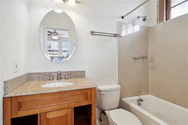 $1,900 | 4239 St Charles Avenue, Unit K, New Orleans, LA 70115