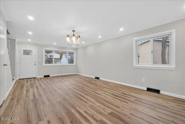 $299,999 | 278 Donald Avenue, Schenectady, NY 12304