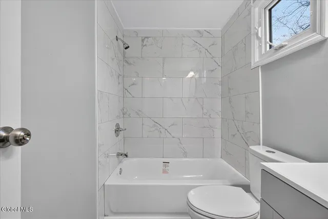 $299,999 | 278 Donald Avenue, Schenectady, NY 12304