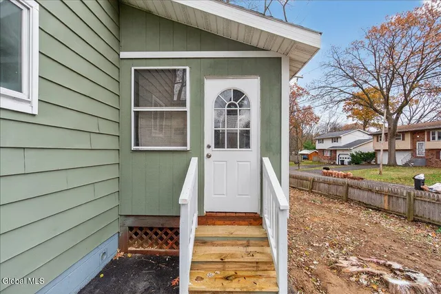 $299,999 | 278 Donald Avenue, Schenectady, NY 12304