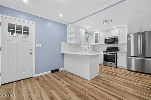 $299,999 | 278 Donald Avenue, Schenectady, NY 12304