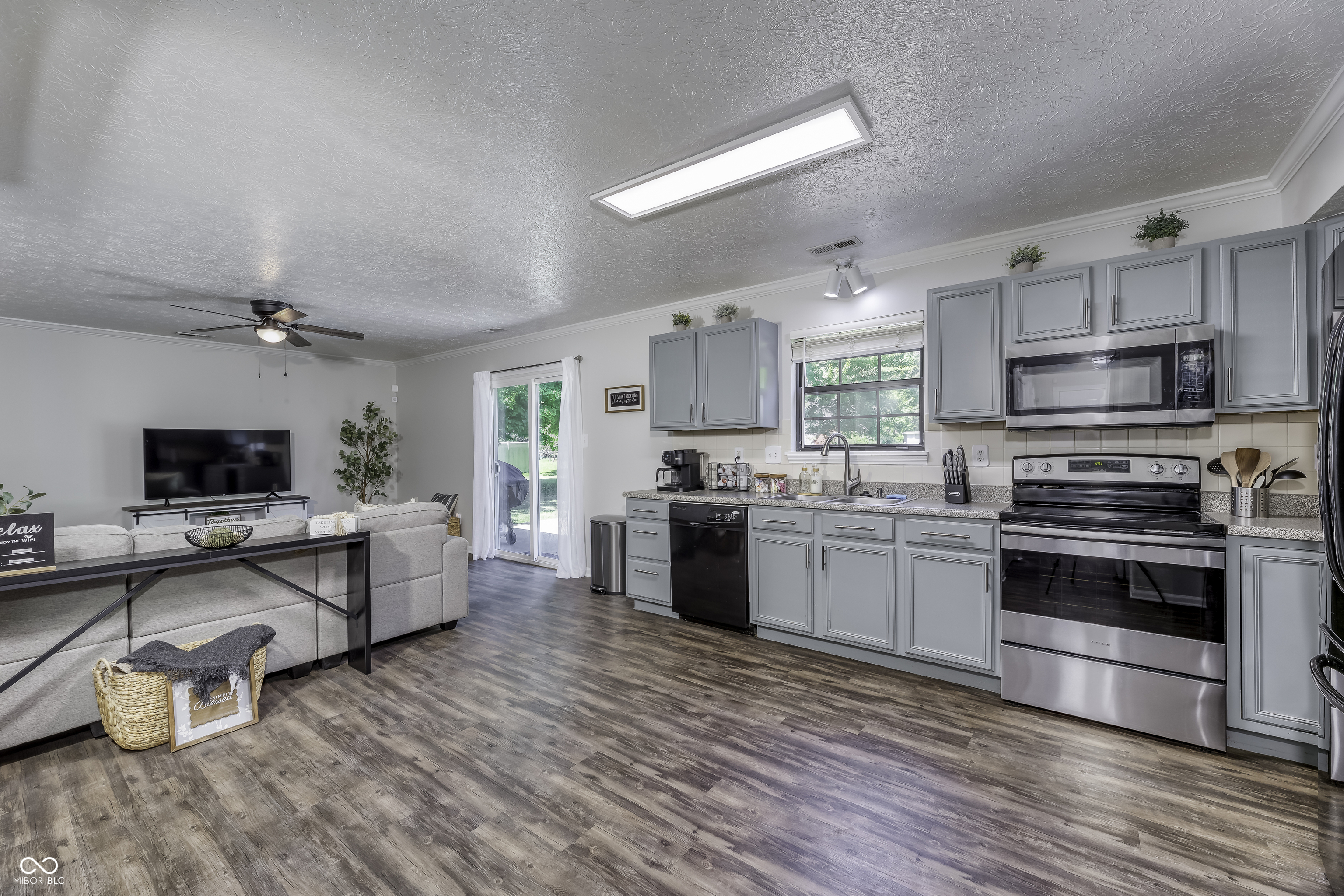 7703 Janel Court Indianapolis, IN 46237 - Photo 9 of 18