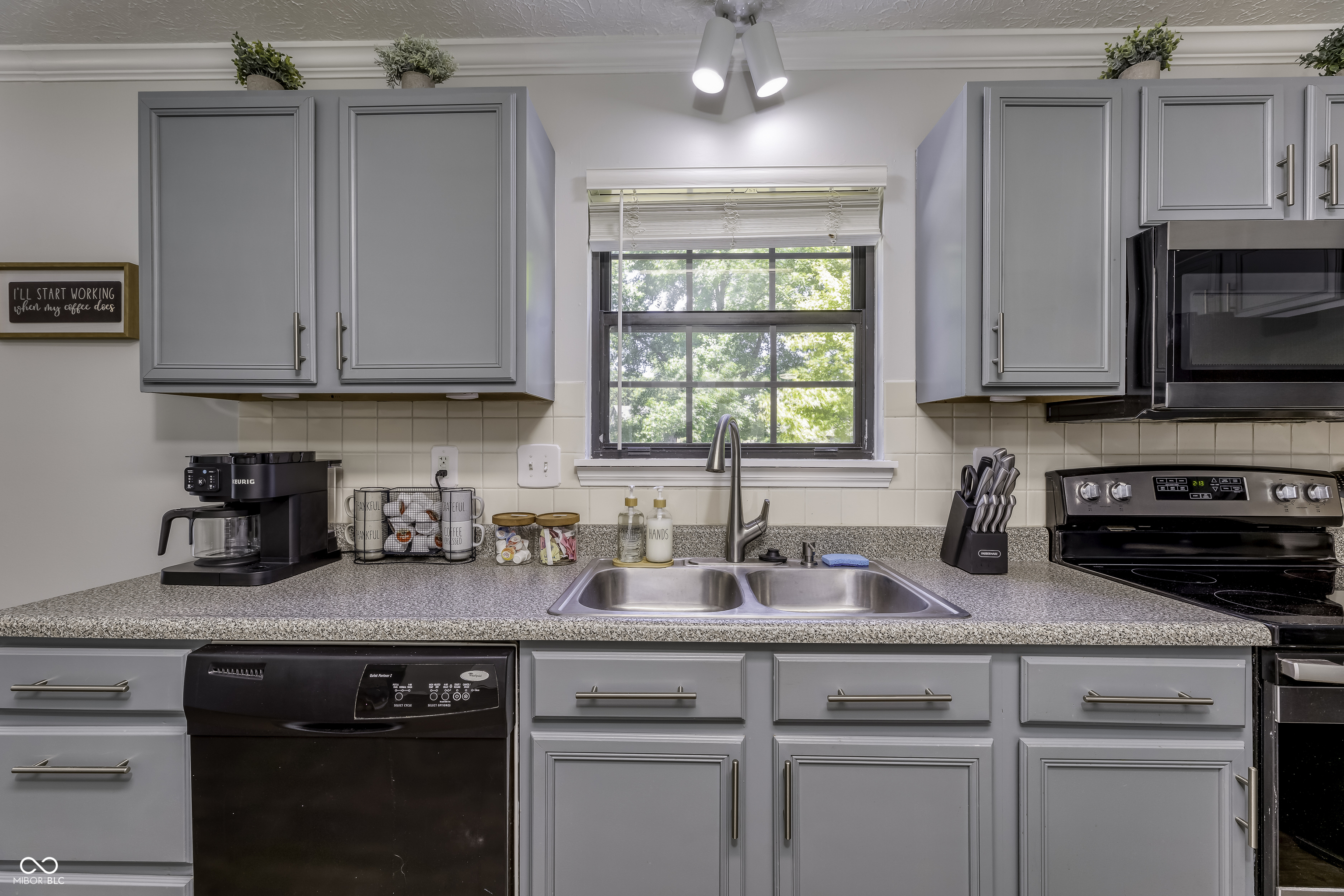 7703 Janel Court Indianapolis, IN 46237 - Photo 10 of 18