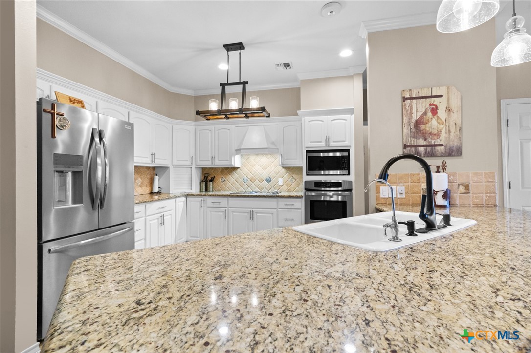 80 Hunters Way Victoria, TX 77904 - Photo 14 of 47