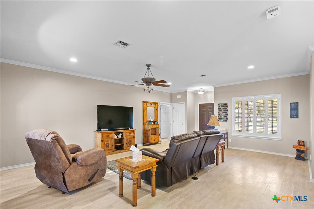 80 Hunters Way Victoria, TX 77904 - Photo 9 of 47