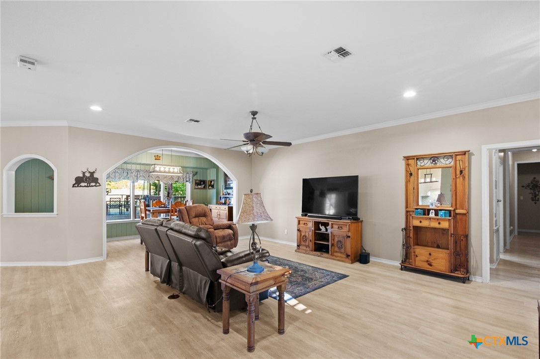 80 Hunters Way Victoria, TX 77904 - Photo 10 of 47