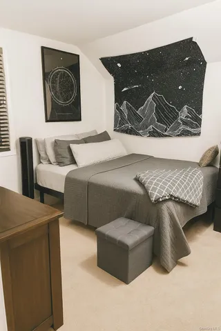 $1,950 | 10 Village Lane, Selden, NY 11784