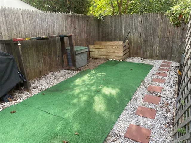 $1,950 | 10 Village Lane, Selden, NY 11784