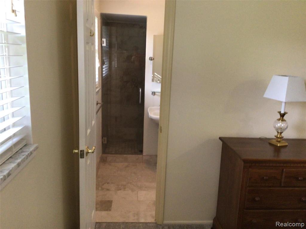 2181 Chalet Drive Rochester Hills, MI 48309 - Photo 7 of 26