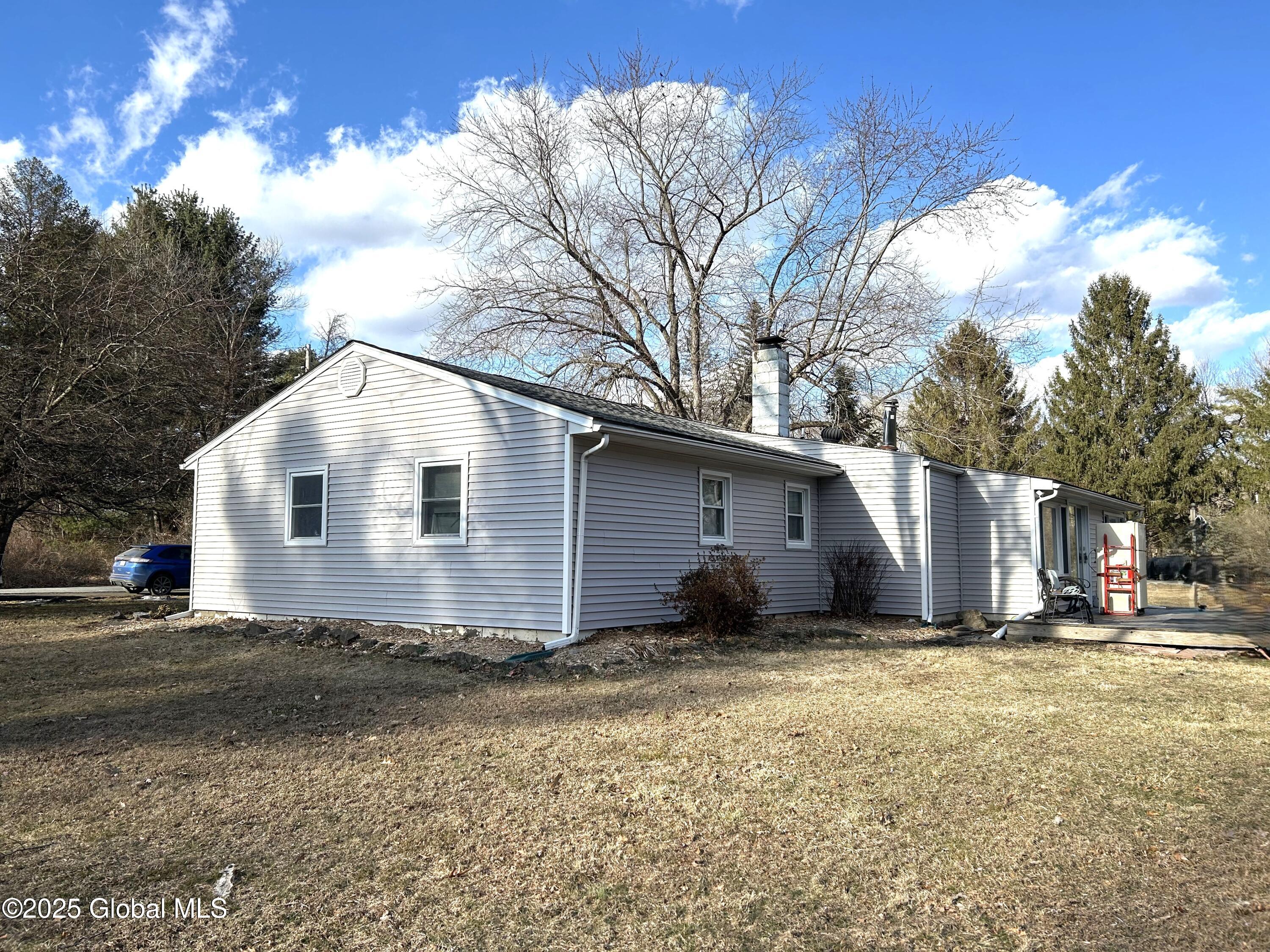 32 Robin Road Kinderhook, NY 12106 - Photo 9 of 15 Exterior side