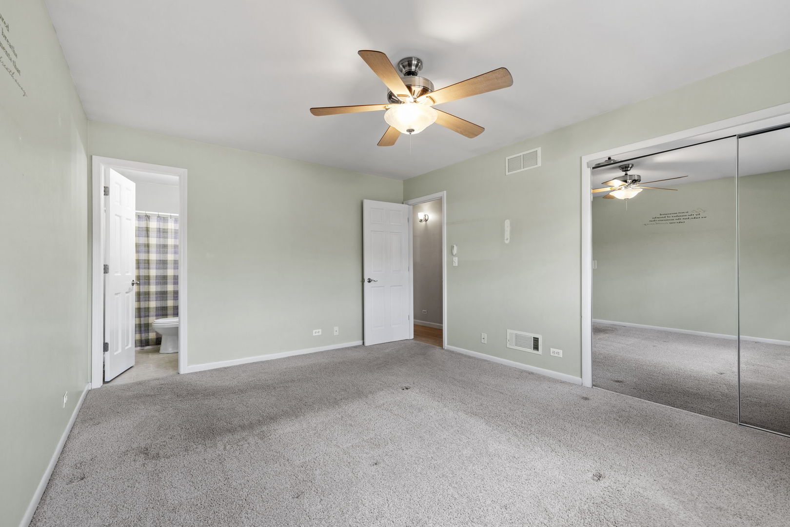 913 South Bentley Road New Lenox, IL 60451 - Photo 13 of 37 Gallery Image 13