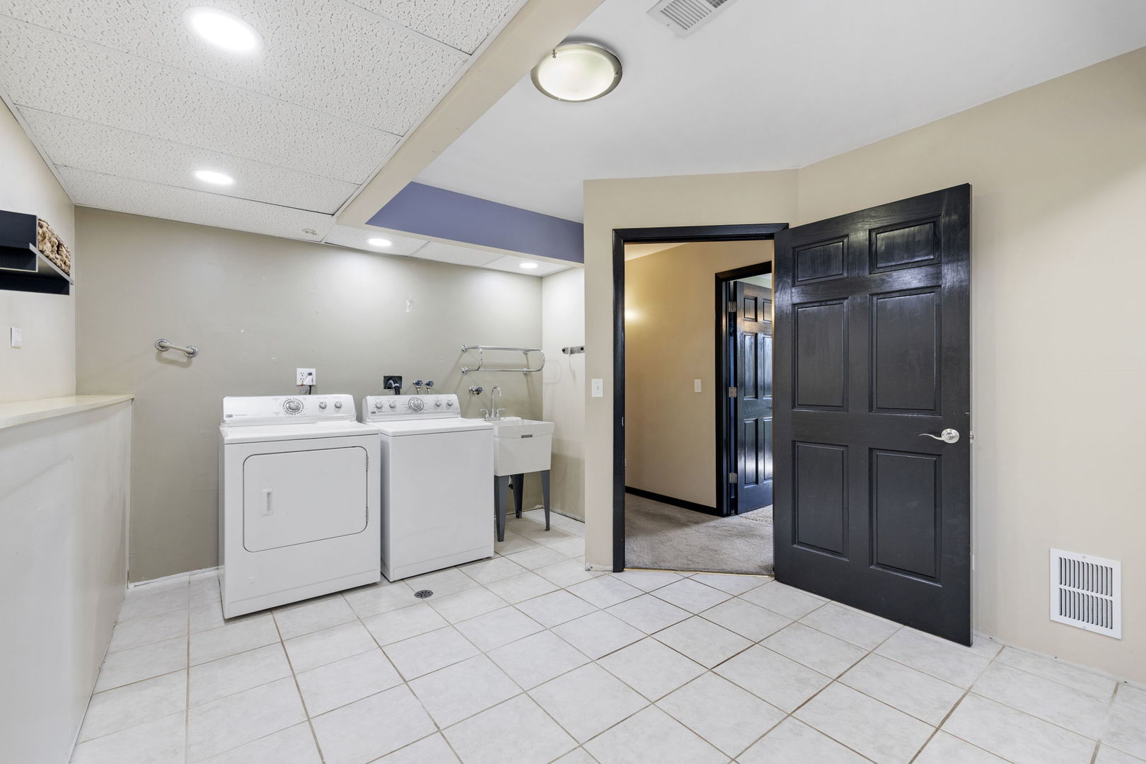913 South Bentley Road New Lenox, IL 60451 - Photo 21 of 37 Gallery Image 21