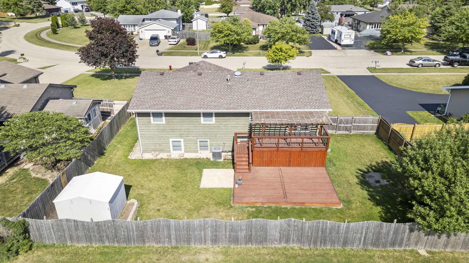 913 South Bentley Road New Lenox, IL 60451 - Photo 31 of 37 Gallery Image 31