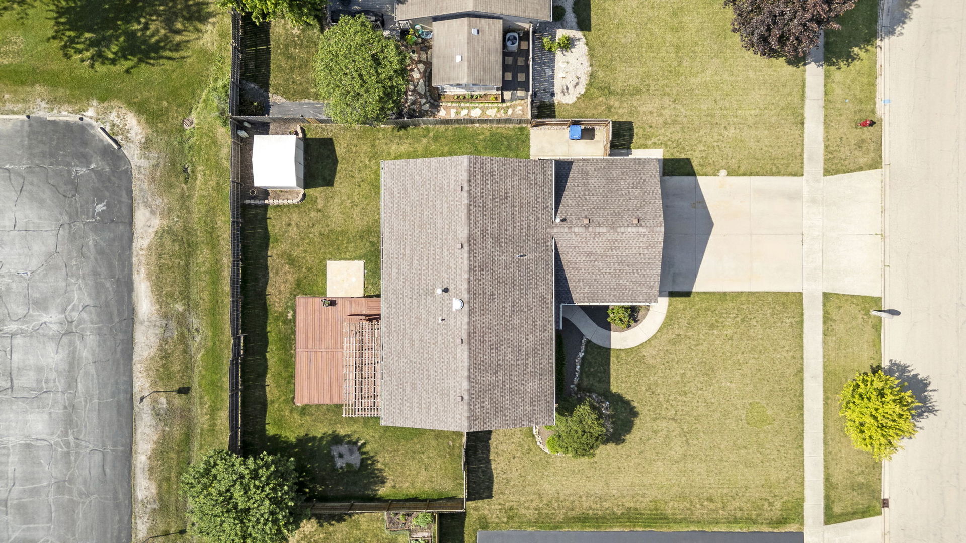 913 South Bentley Road New Lenox, IL 60451 - Photo 32 of 37 Gallery Image 32