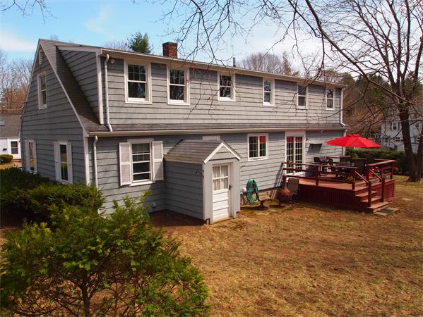 12 Vale View Road Wakefield, MA 01880 - Photo 5 of 14 Gallery Image 5