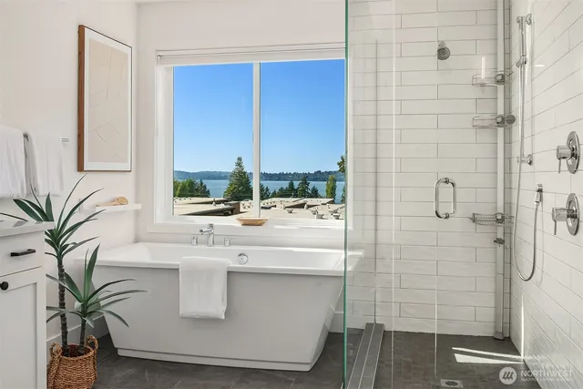 $7,995 | 733 4th Court South, Kirkland, WA 98033