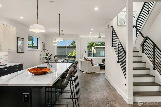 $7,995 | 733 4th Court South, Kirkland, WA 98033