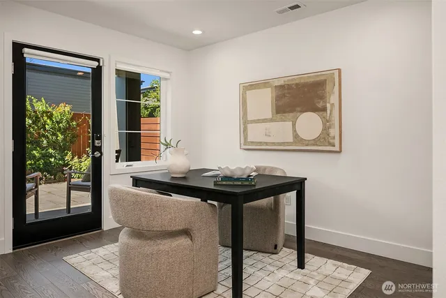 $7,995 | 733 4th Court South, Kirkland, WA 98033