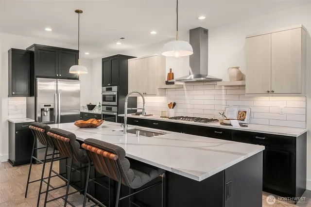 $7,995 | 733 4th Court South, Kirkland, WA 98033