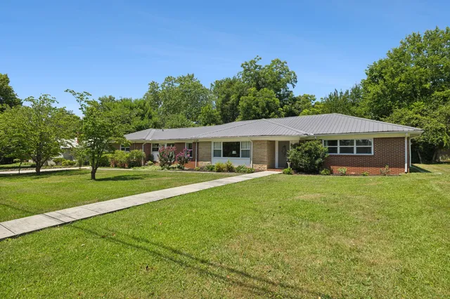 $374,900 | 120 Dogwood Lane, Winchester, TN 37398