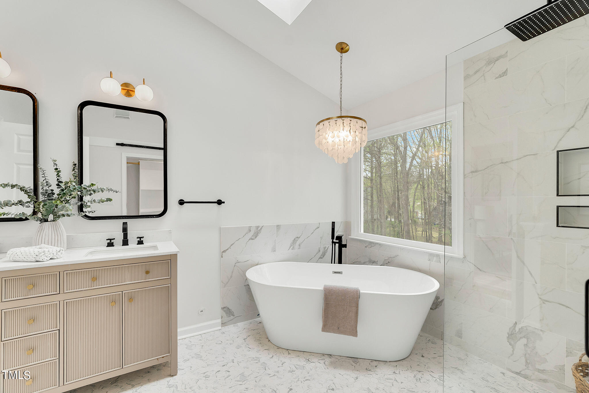 5628 Barham Court Raleigh, NC 27613 - Photo 38 of 52 P1167852