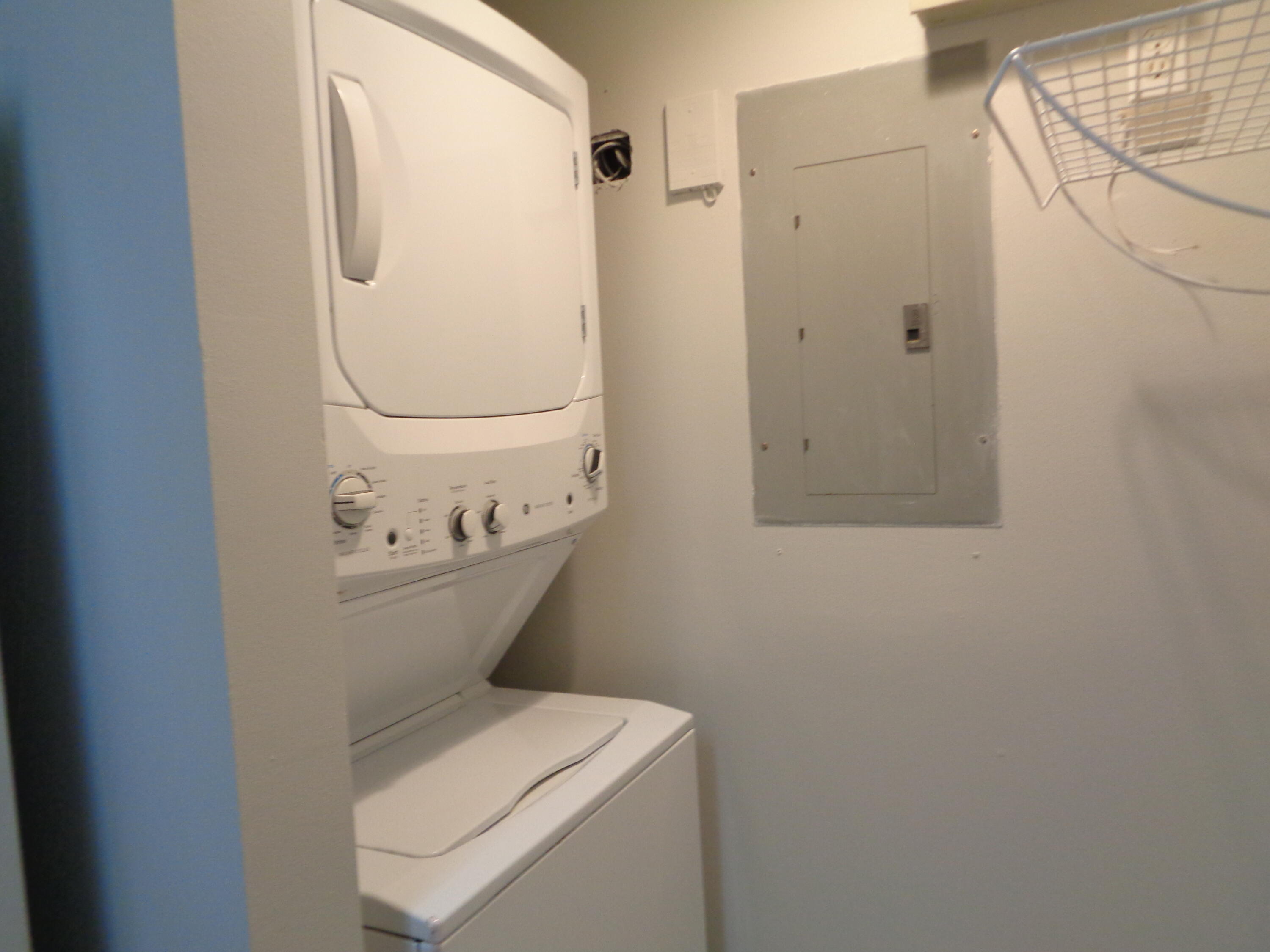10354 Fox Trail Road South, Unit 1509 Royal Palm Beach, FL 33411 - Photo 13 of 13 a view of a bathroom with a sink