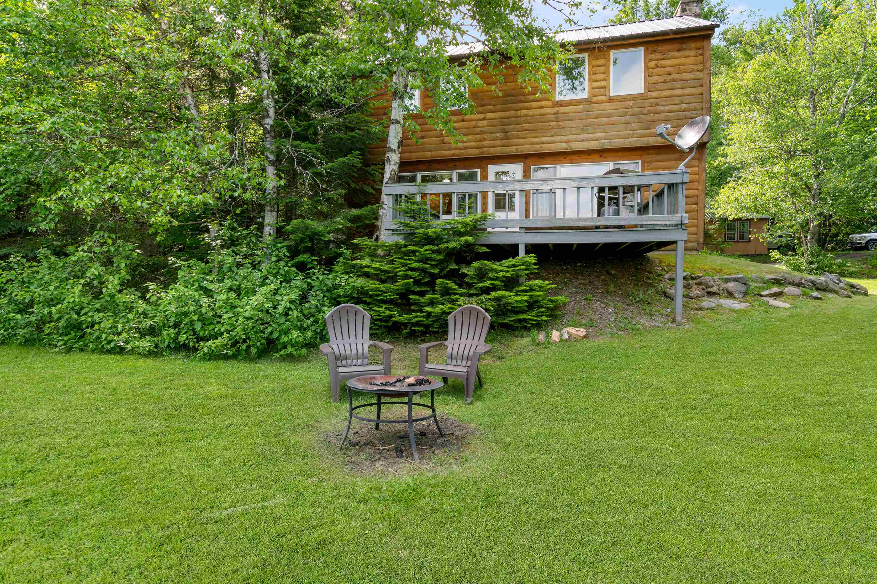 33 Eastman Road Pittsburg, NH 03592 - Photo 1 of 39 Gallery Image 1