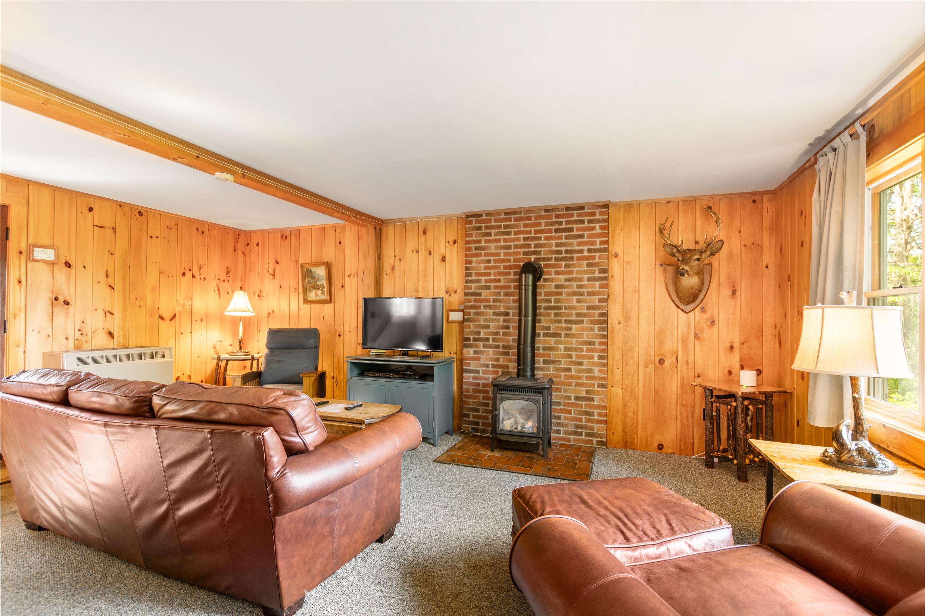 33 Eastman Road Pittsburg, NH 03592 - Photo 10 of 39 Gallery Image 10
