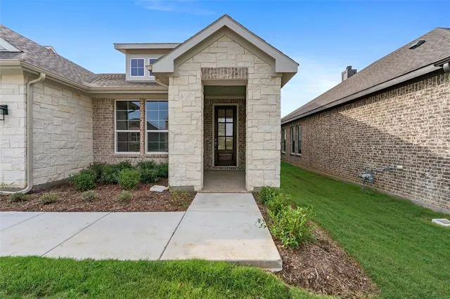 $364,900 | 3510 Columbus Street, Gainesville, TX 76240