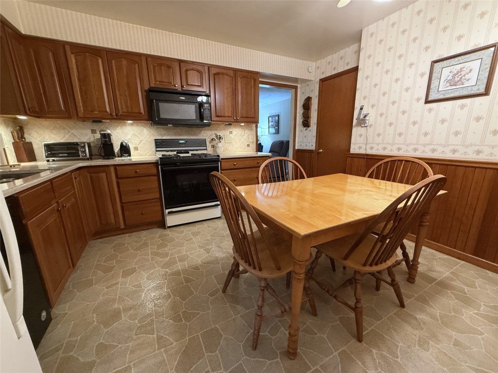 400 Fordham Road Vestal, NY 13850 - Photo 19 of 50