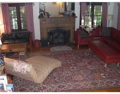 314 Le Roi Road Point Breeze, PA 15208 - Photo 5 of 18 Living Room.