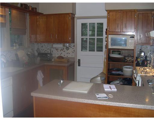 314 Le Roi Road Point Breeze, PA 15208 - Photo 8 of 18 Kitchen.