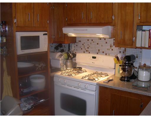 314 Le Roi Road Point Breeze, PA 15208 - Photo 9 of 18 Kitchen.