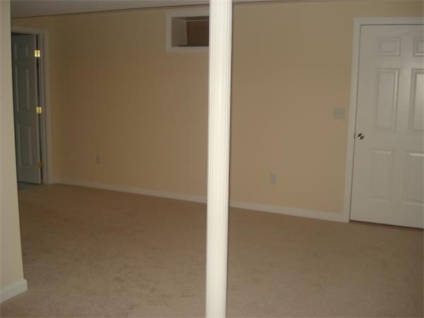 311 Arnold Springfield, MA 01119 - Photo 14 of 22 a view of a small space