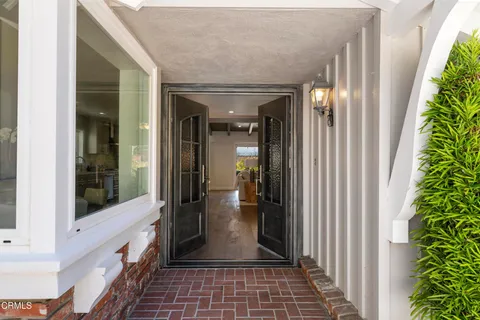$1,899,000 | 3900 Ferntree Place, Glendale, CA 91214