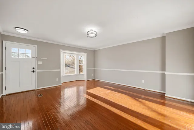 $3,100 | 6104 Old Brentford Court, Alexandria, VA 22310