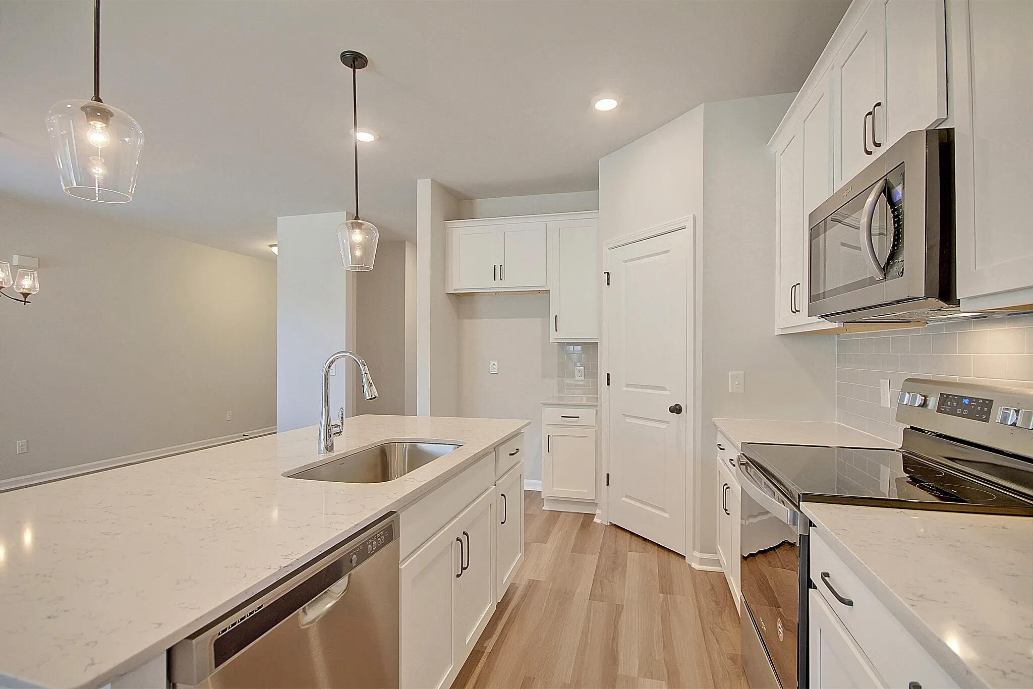 3082 Macaron Court Ravenel, SC 29470 - Photo 2 of 7 Greenwood sample kitch 2 pic