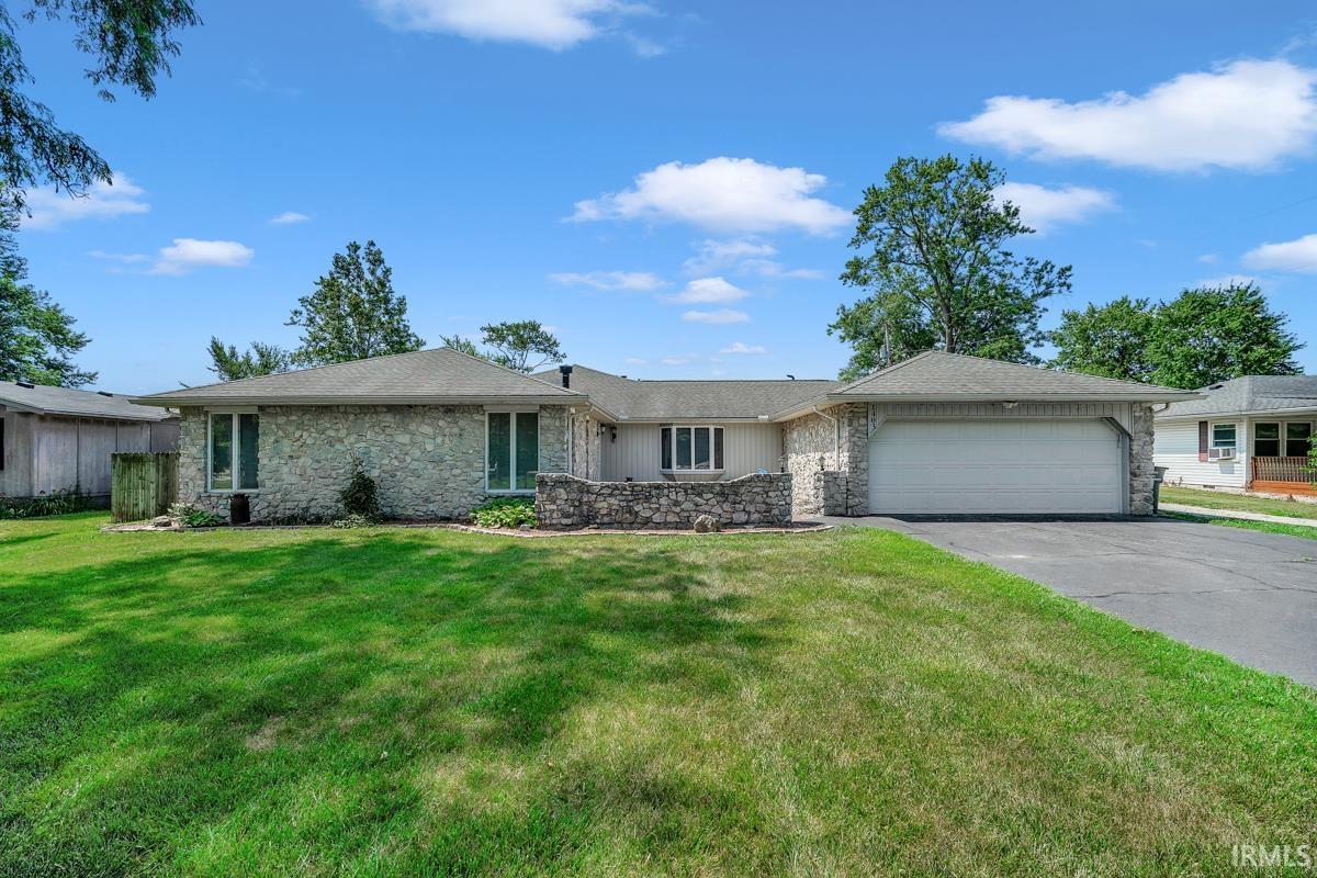 1403 Zartman Road Kokomo, IN 46902 - Photo 2 of 36 Gallery Image 2