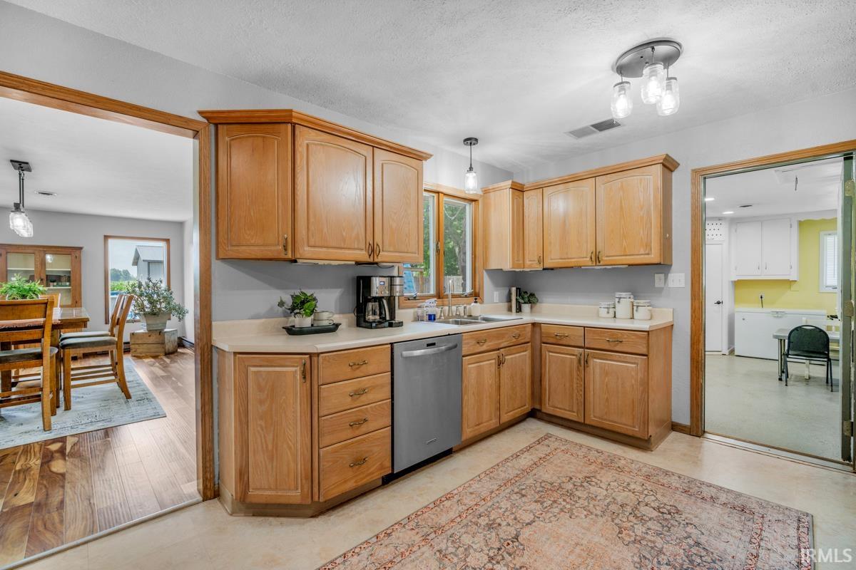 1403 Zartman Road Kokomo, IN 46902 - Photo 10 of 36 Gallery Image 10