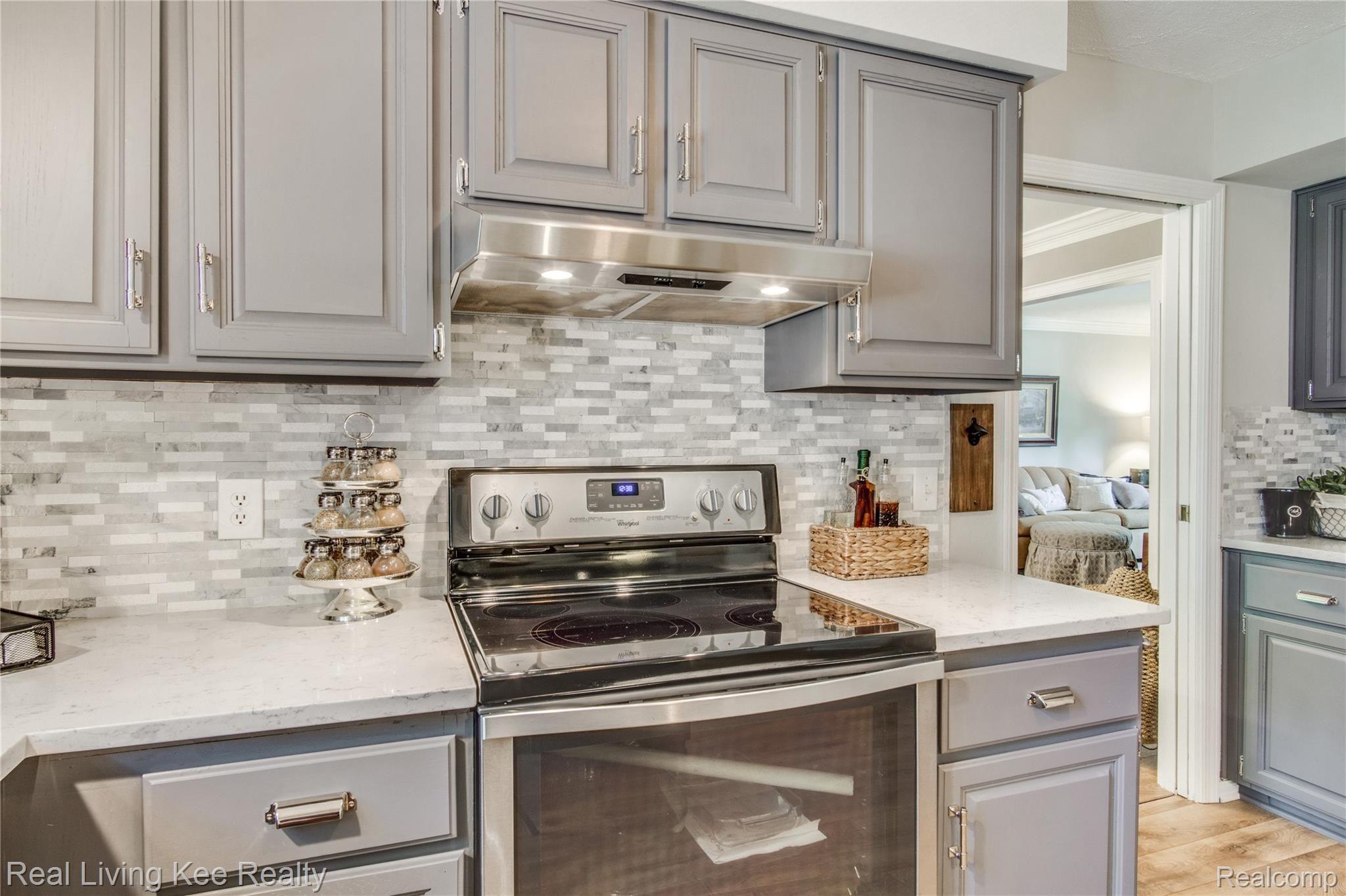 1635 North Kilburn Road Rochester, MI 48306 - Photo 21 of 62 Interiors (15 of 47).jpg
