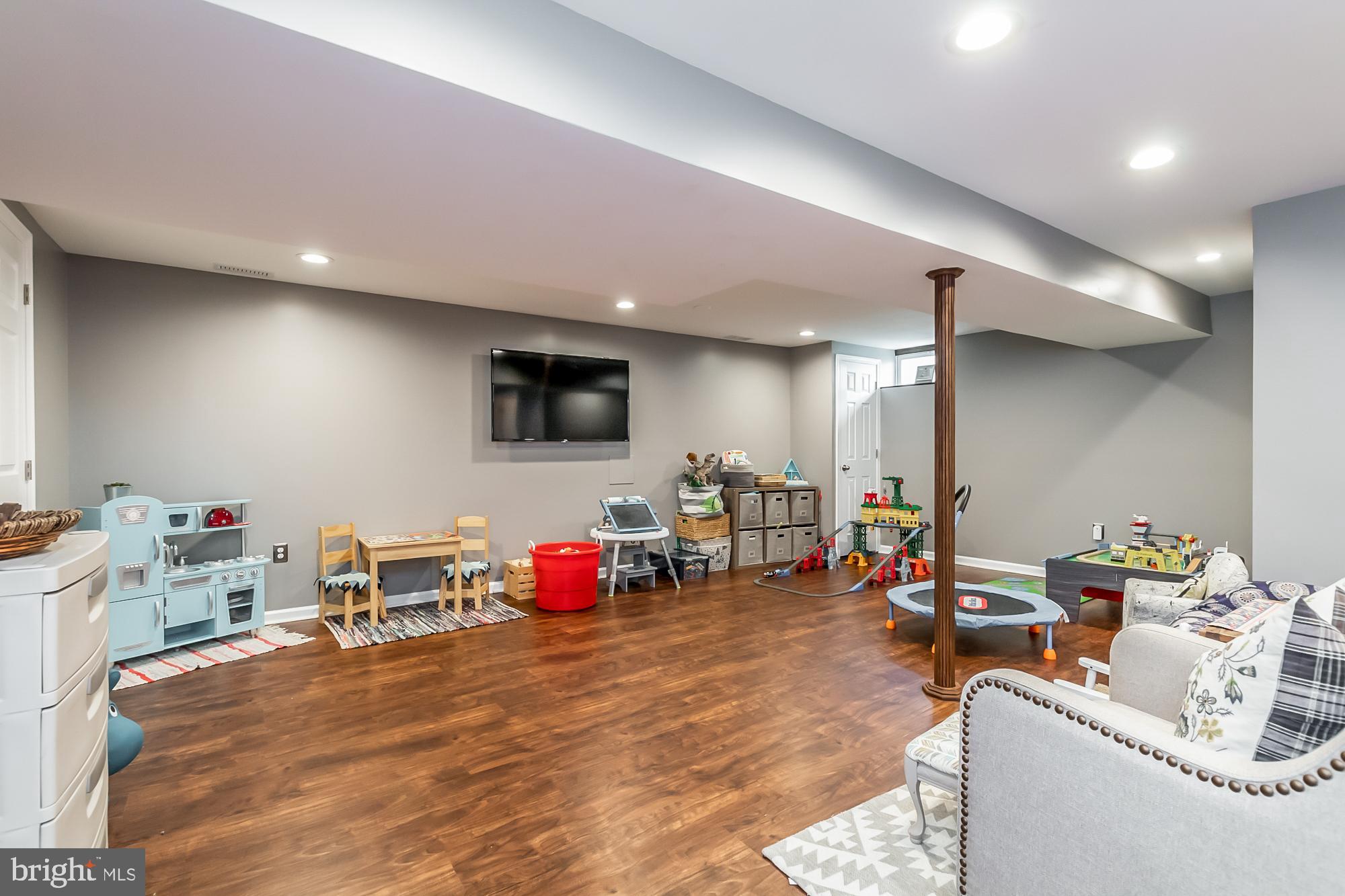409 Brownell Road Baltimore, MD 21220 - Photo 33 of 41 Lots of space