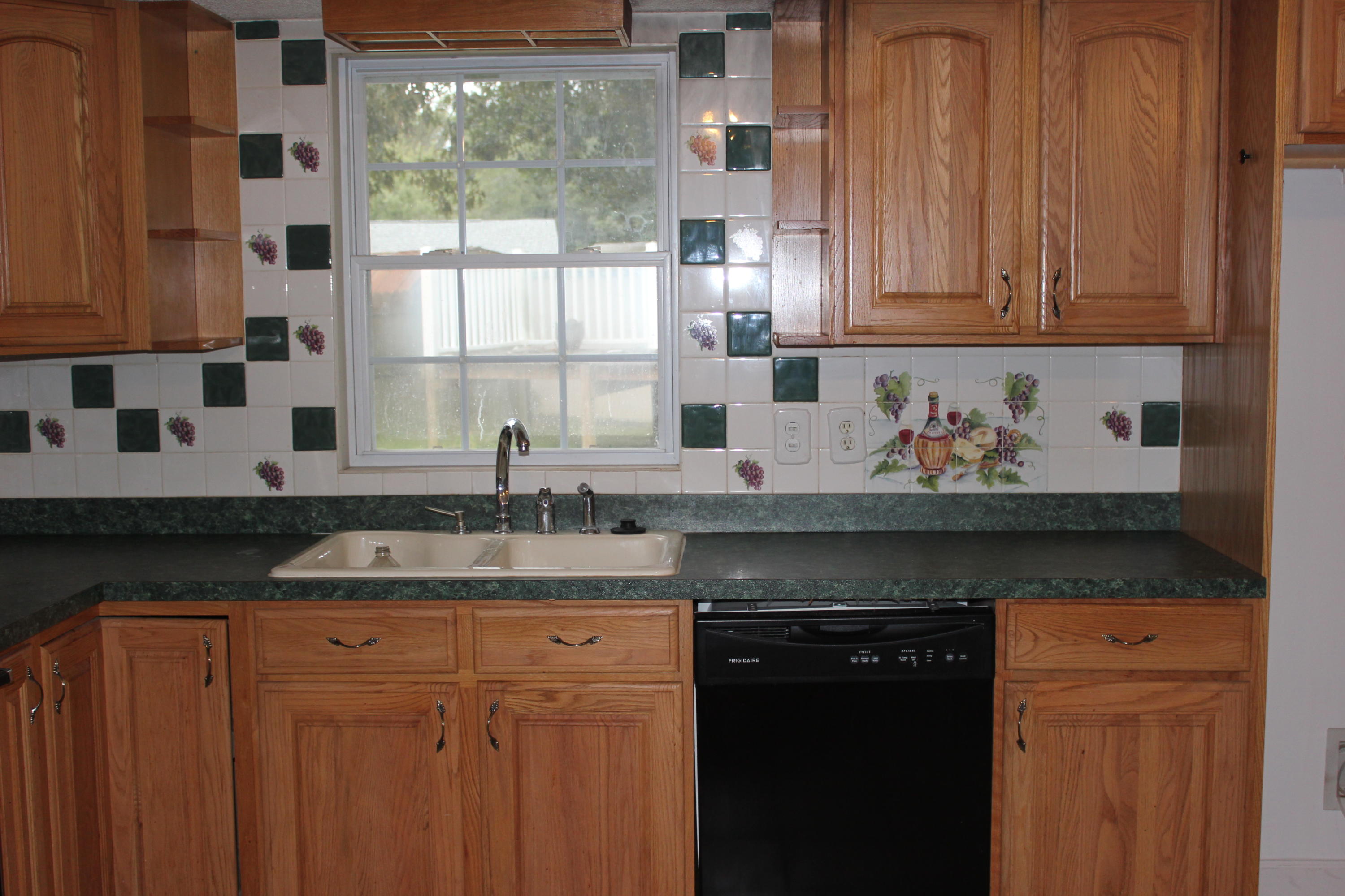 420 Temple Road Ladson, SC 29456 - Photo 6 of 19 420 Temple 011