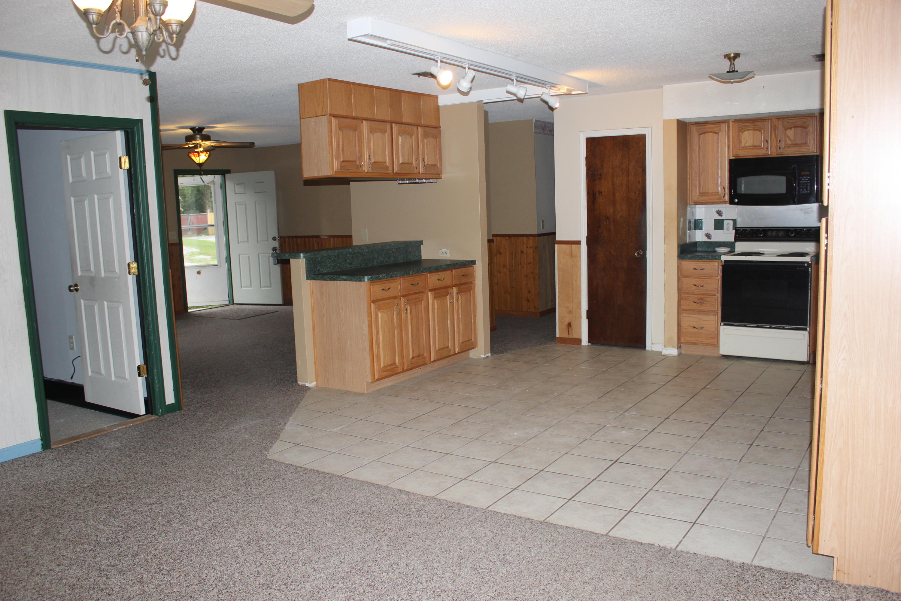 420 Temple Road Ladson, SC 29456 - Photo 7 of 19 420 Temple 030