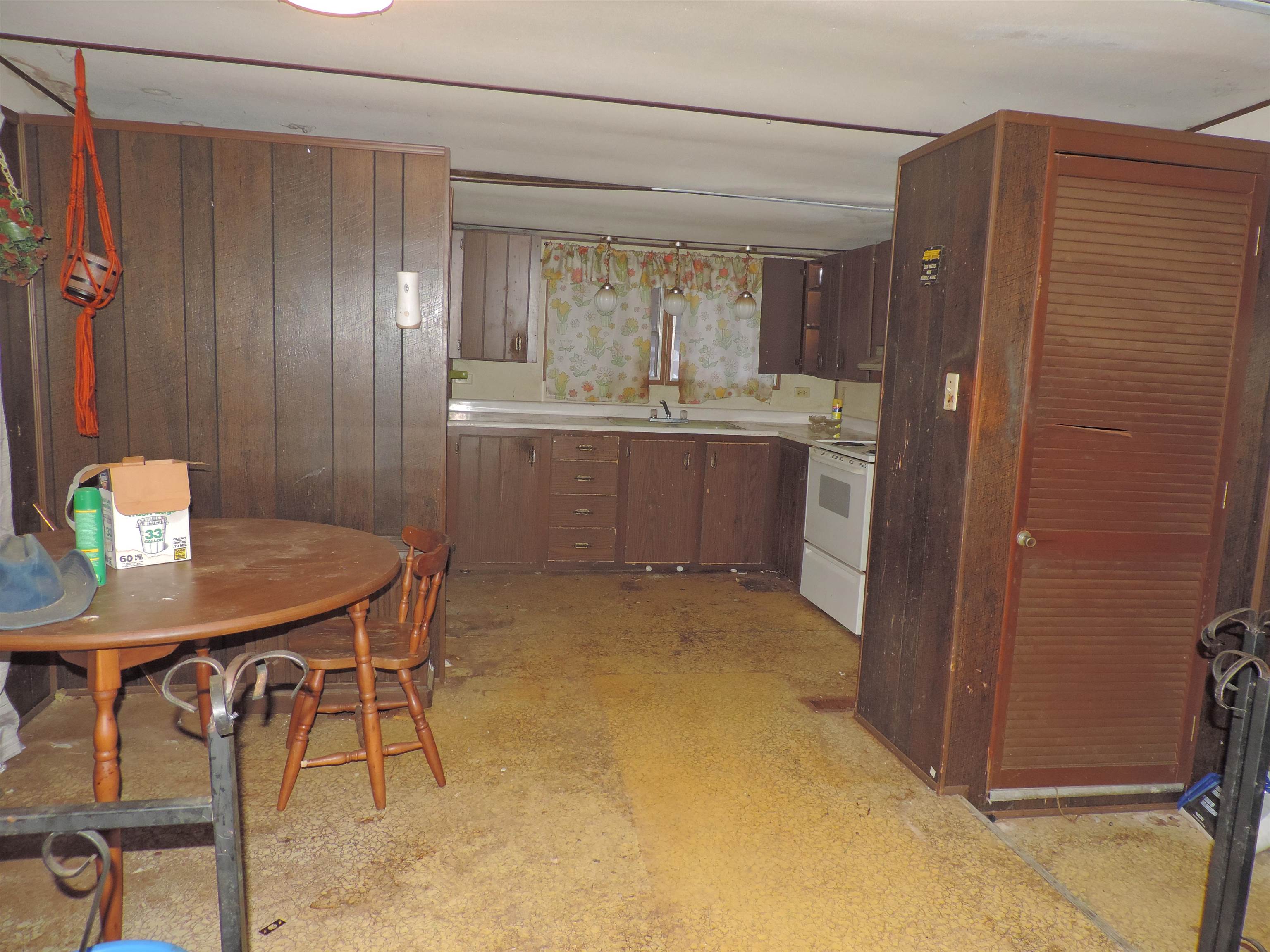 816 Miller Street Suring, WI 54174 - Photo 4 of 8