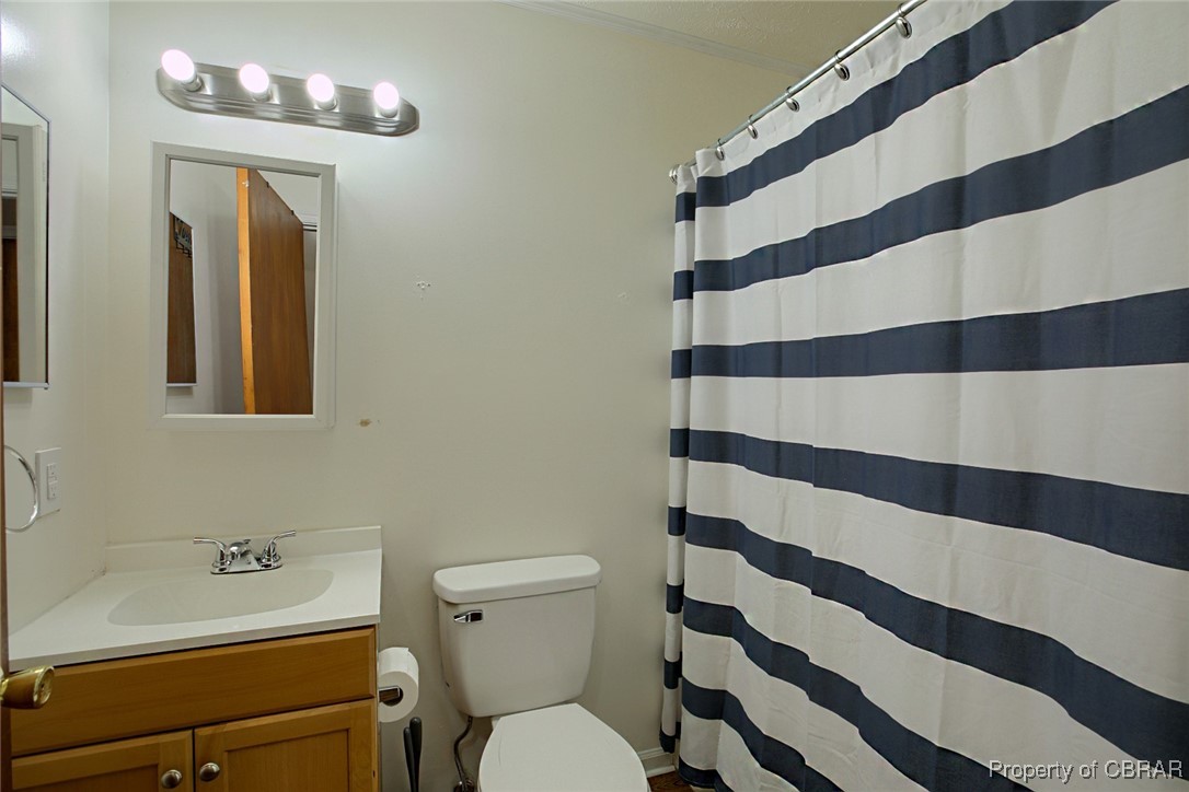 8772 Marlfield Road Gloucester, VA 23061 - Photo 16 of 21 Hall Bath