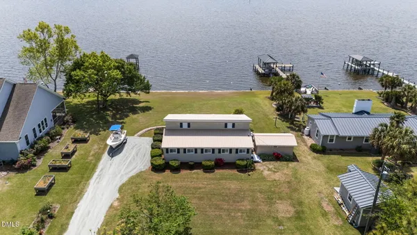 $460,000 | 66 East N Shore Lane, Arapahoe, NC 28510