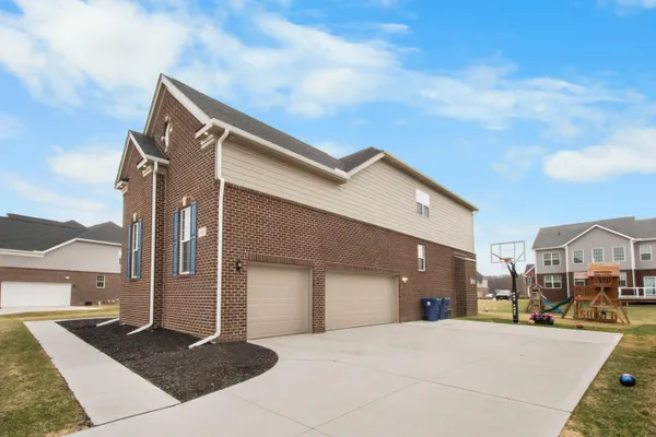 $1,175,000 | 51083 Meadowlands Lane, Canton, MI 48188