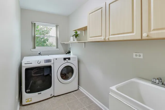 $539,900 | 36873 Deer Trail Drive, Lake Villa, IL 60046