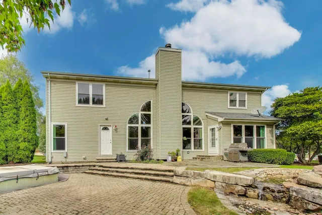$539,900 | 36873 Deer Trail Drive, Lake Villa, IL 60046